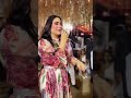 الفنانه بوسي من حلفتها ف احدي قاعات القاهره الفنانه بوسي من حلفتها ف احدي قاعات القاهره