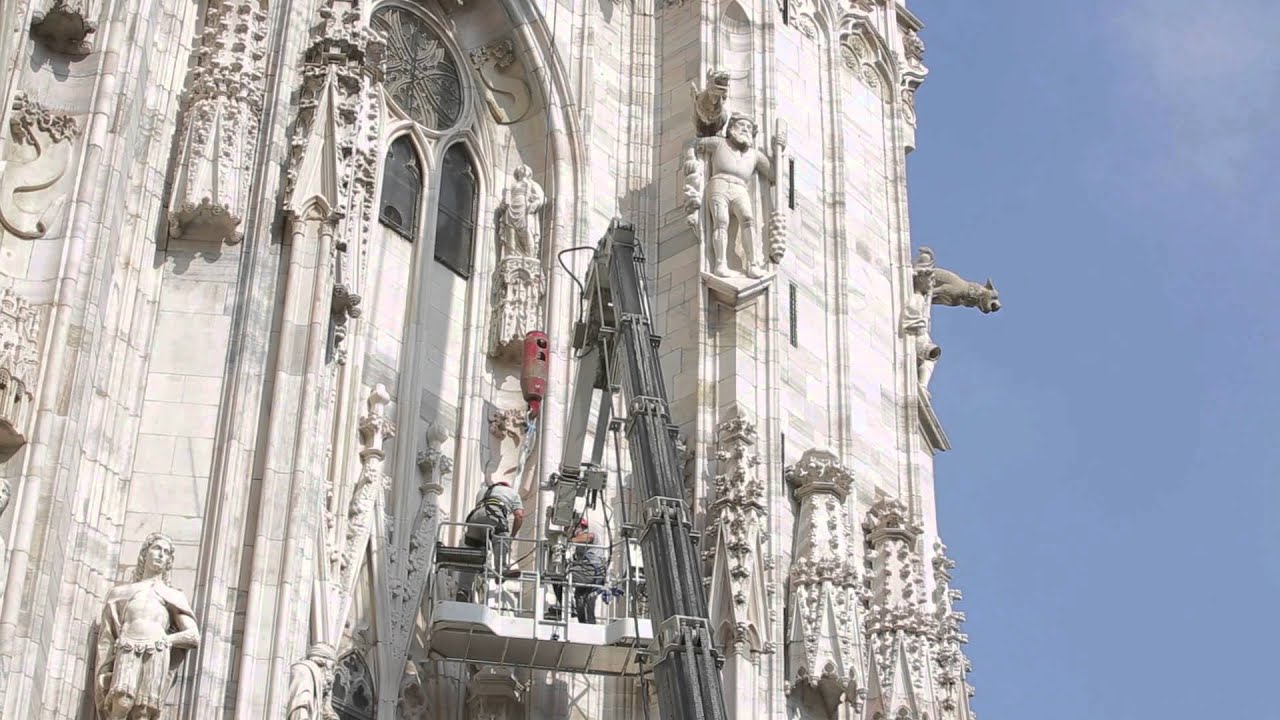 Statue of SANTA LUCIA being taken down from the Duomo di Milano ... Statue of SANTA LUCIA being taken down from the Duomo di Milano ...