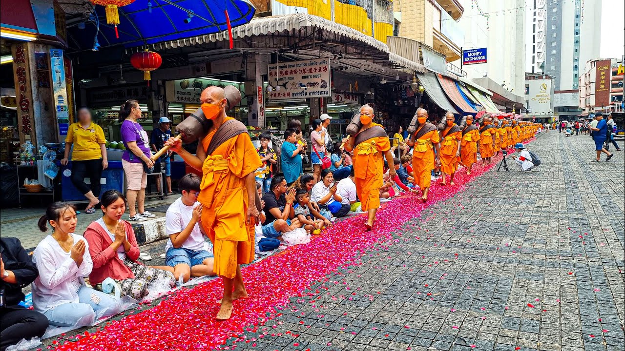 อัญเชิญพระบรมสารีริกธาตุ  อัญเชิญออกวัดโคกสมานคุณ ไปยังสู่มหานครหาดใหญ่