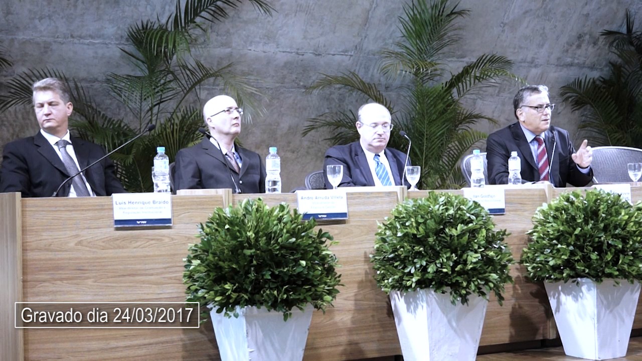 law of supply and demand Professor Rubens Penha Cysne agradece a participação de Ilan Golfajn na Aula Inaugural da EPGE