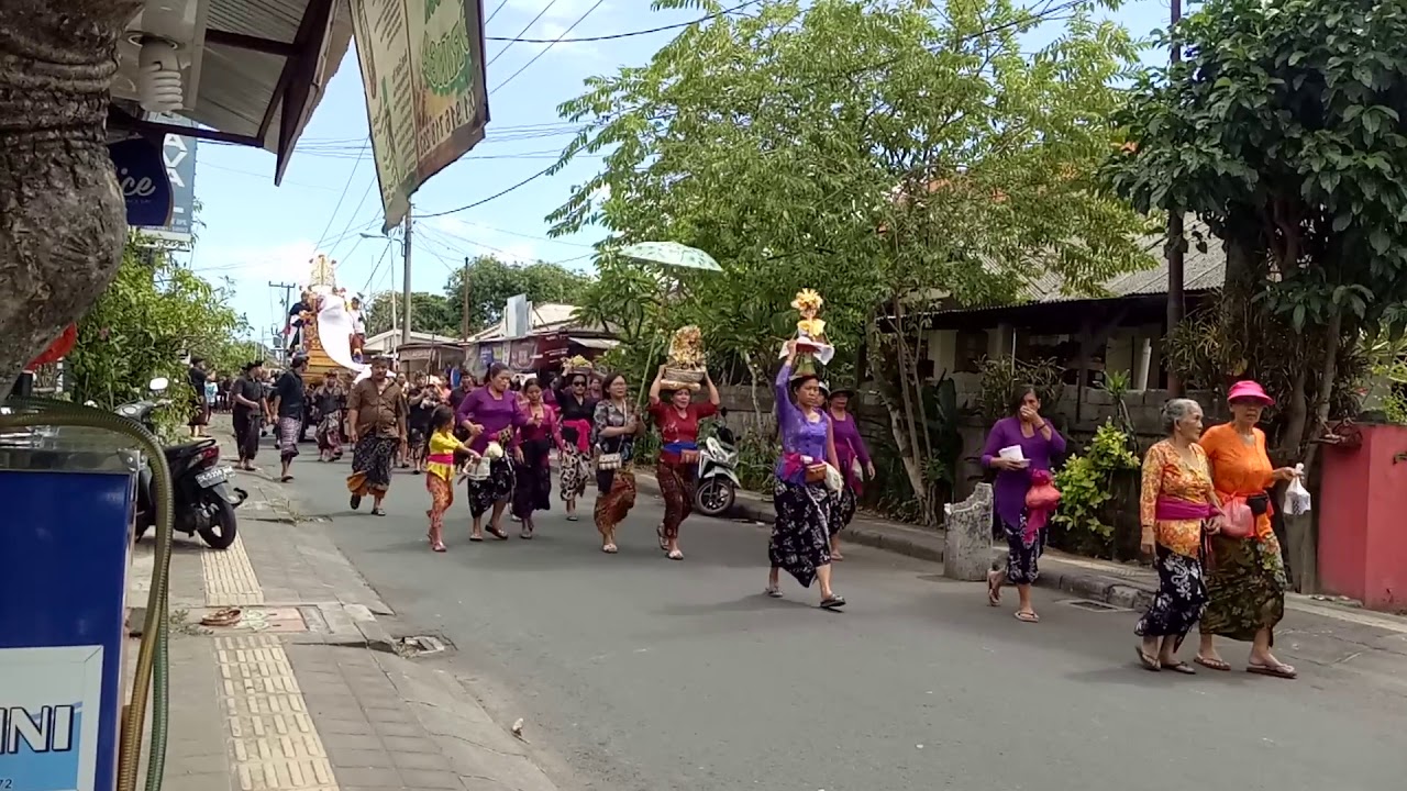 Proses Pemakaman Orang Bali 