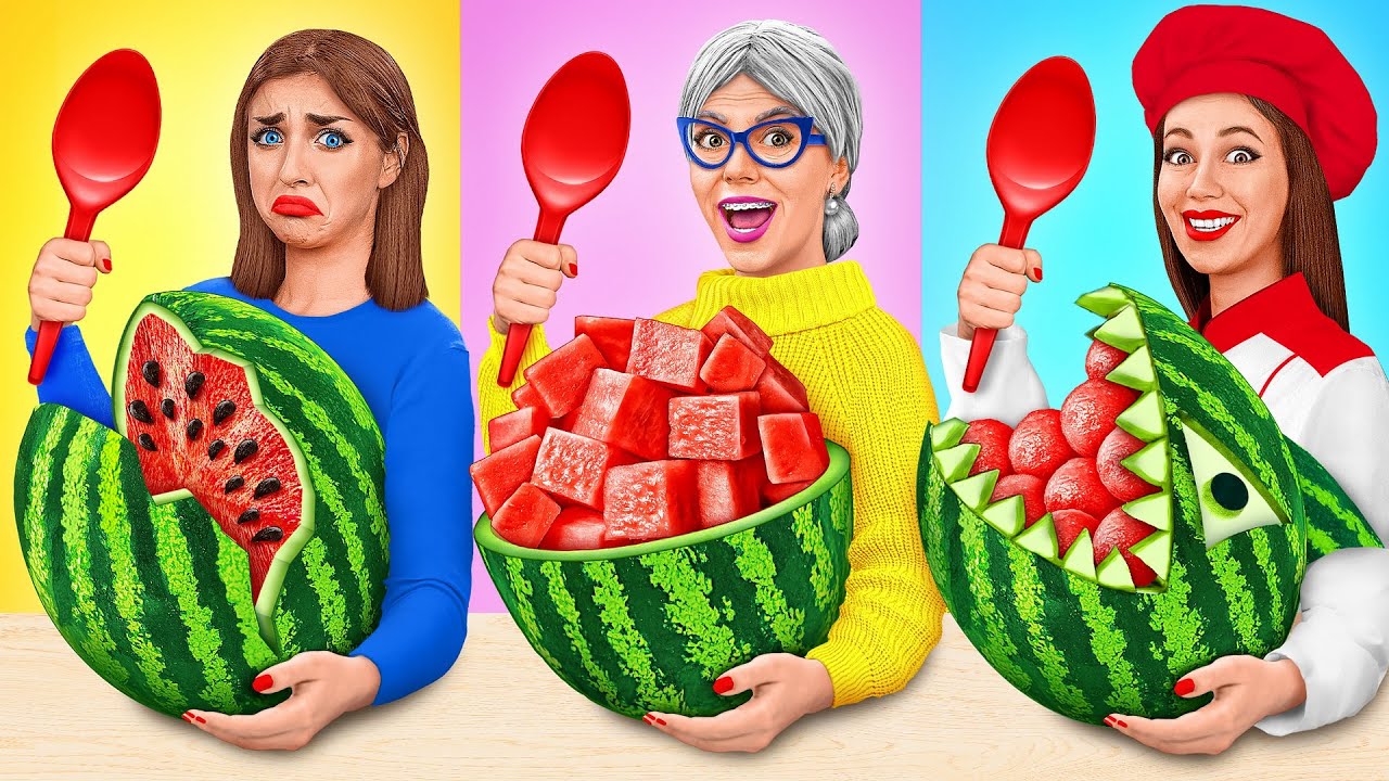 自分 VS おばあちゃんの料理チャレンジ | キッチンのハックと裏ワザ