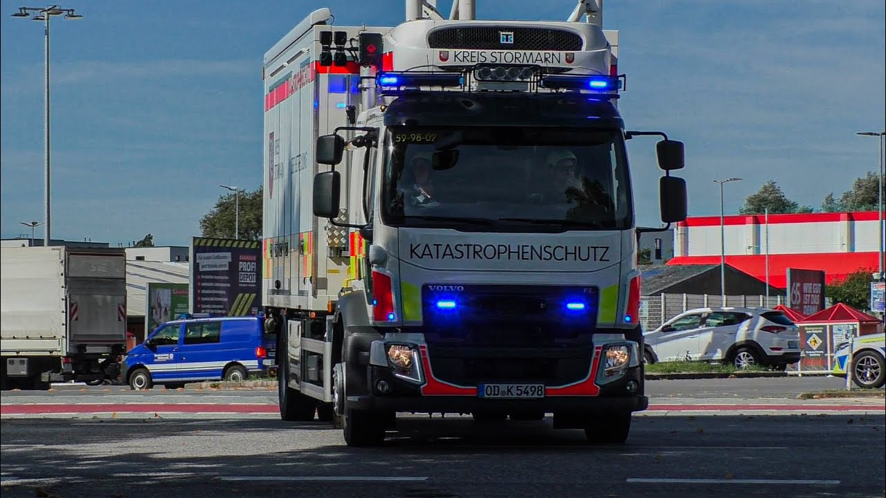 [Zugunglück mit MANV] Einsatzfahrten Feuerwehr, Rettungsdienst, LZG, TEL, THW und SEG Kreis Stormarn