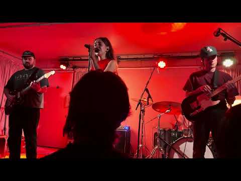 Samia - "Pool" (Manchester, October 27th 2025)