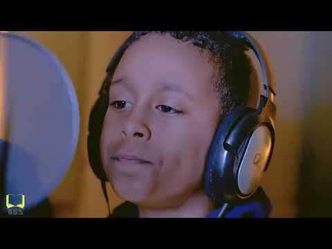 كورال مدرسة جولدن جيت بالاشتراك مع استاذة كلية الموسيقي والدراما نحن في سودان