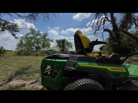 John Deere Z330R Mower In Action!