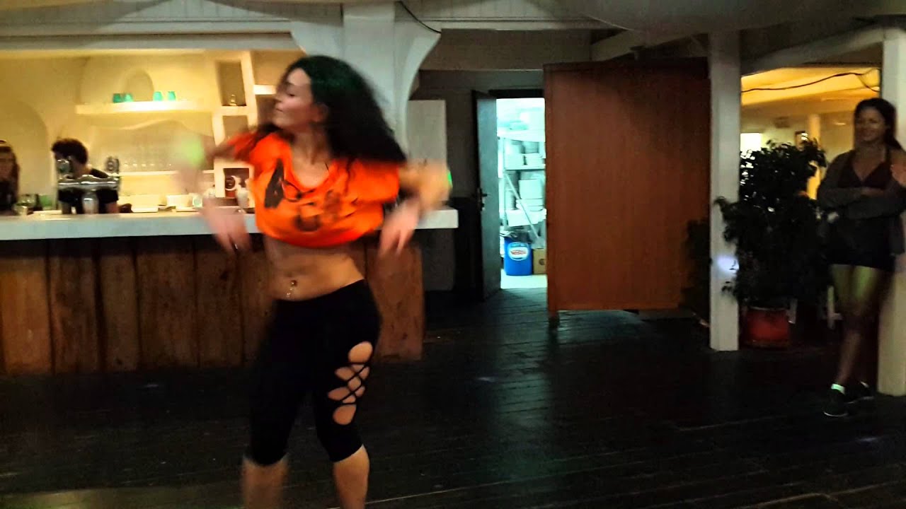 Evelyn Magyari- zouk lady style- demo