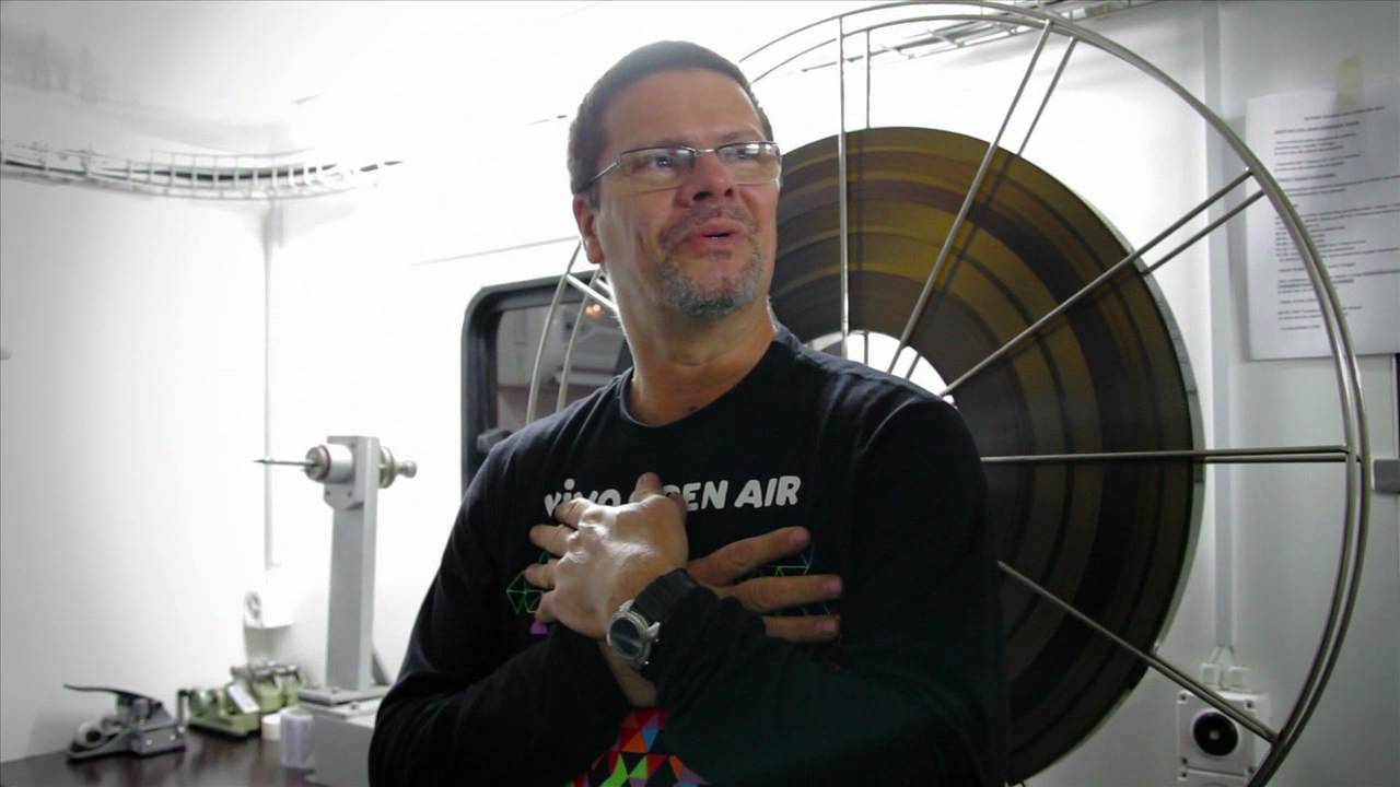 VIVO OPEN AIR | Toste, o projecionista do maior cinema a céu aberto do mundo vivo y85