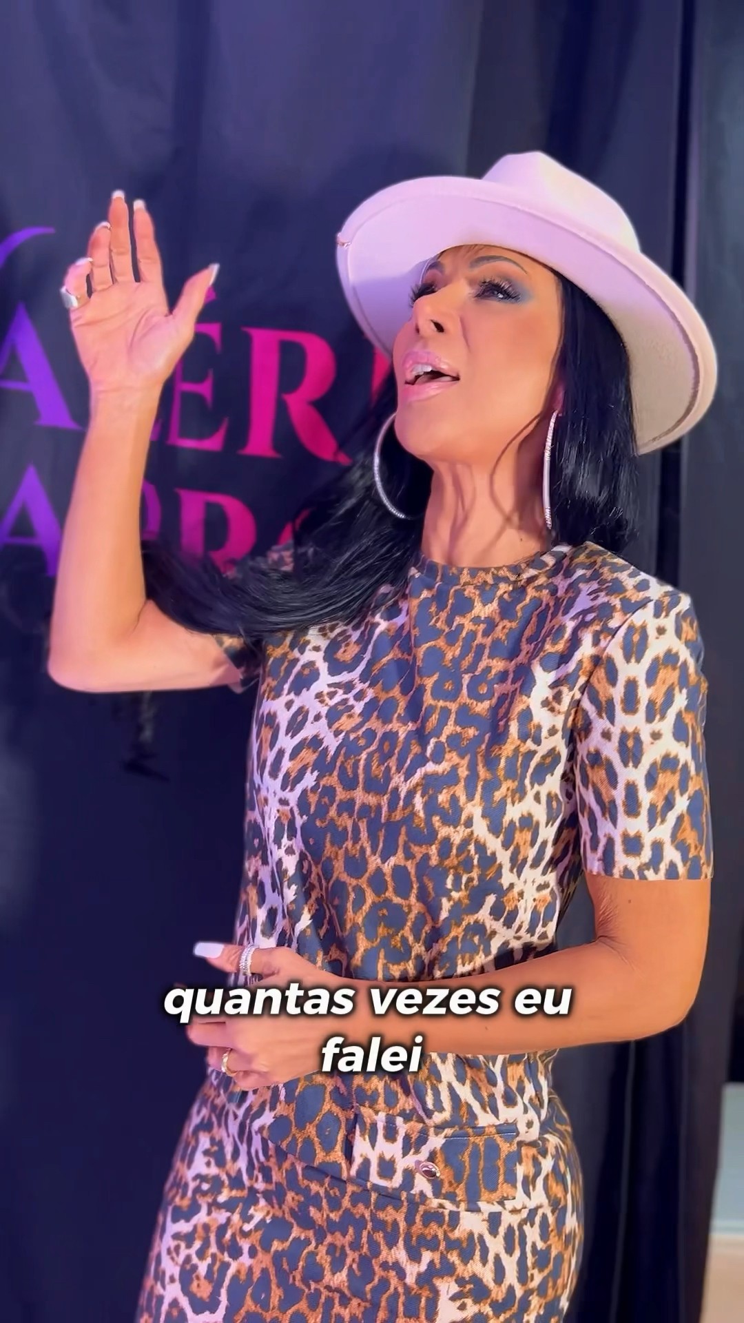 Fale agora, por favor, fale agora… ??? #valeriabarros #modaosertanejo #sertanejo #DigaPraMim