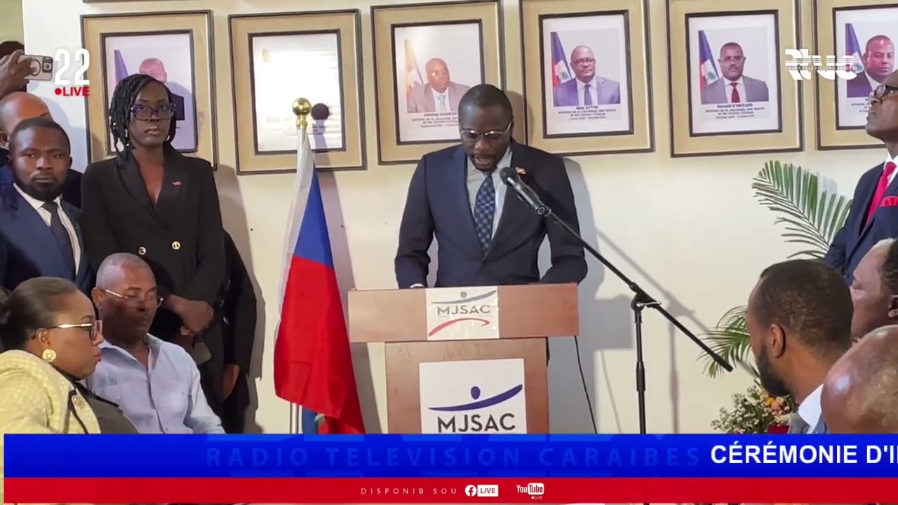 Cérémonie d'installation du nouveau titulaire du MJSAC, Monsieur PythagoreDUMAS