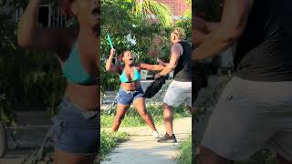La bolsa millonaria💰 cayó por ambrienta #viral #viralvideo #broma #funny #prank #humor