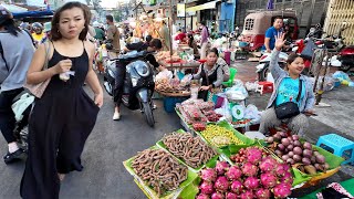 BEST Cambodian STREET FOOD Collection 2025 - Walking Tour in Toul Tom Poung Market, Phnom Penh