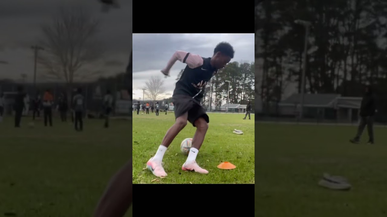 Individual winger specific training in Nike mercurial United pack 