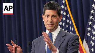 Fed leaves interest rate unchanged but 3 officials dissent