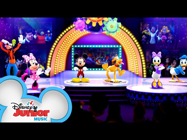 New Hot Dog Dance! 🌭| Mickey Mouse Mixed-Up Adventures | @disneyjunior class=