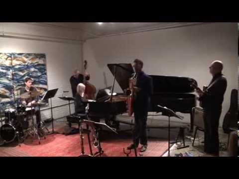 在 YouTube 上观看 Nancy Walker Quintet - Buzz Theory 在 YouTube 上观看 Nancy Walker Quintet - Buzz Theory