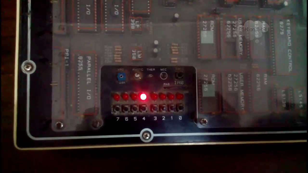 Output 8-bit LED Ring counter - YouTube