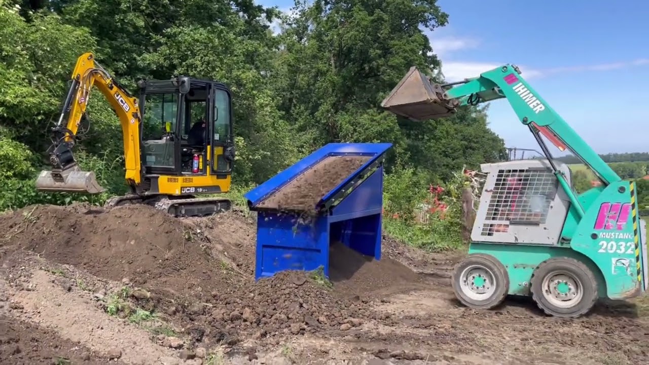 Třídička zeminy, suti a všech sypkých materiálů