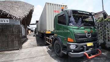 The Process of Transporting Bamboo Panels Using Containers to be Shipped to Australia
