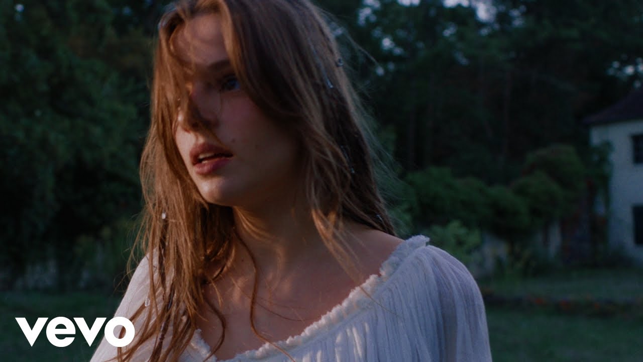 Anouk - Ta peau (Clip officiel)
