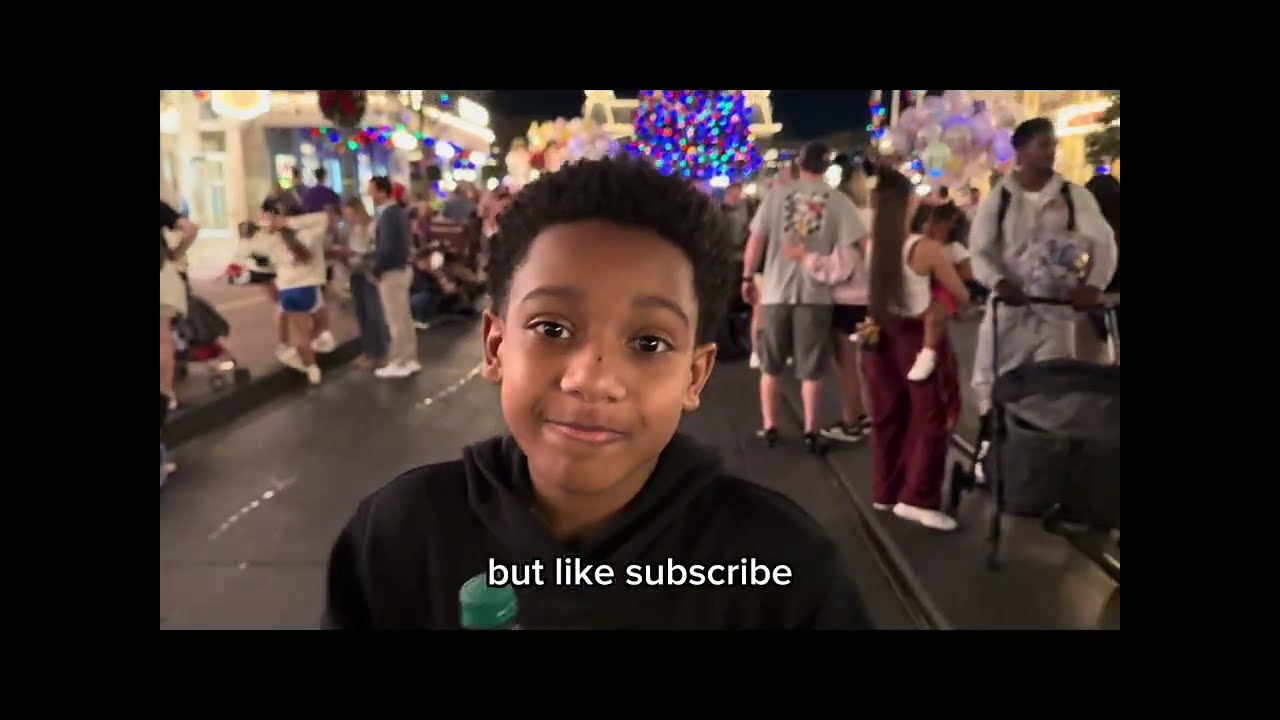 Waiting 3 Hours for the Magic Kingdom Parade (WAS IT WORTH IT?)