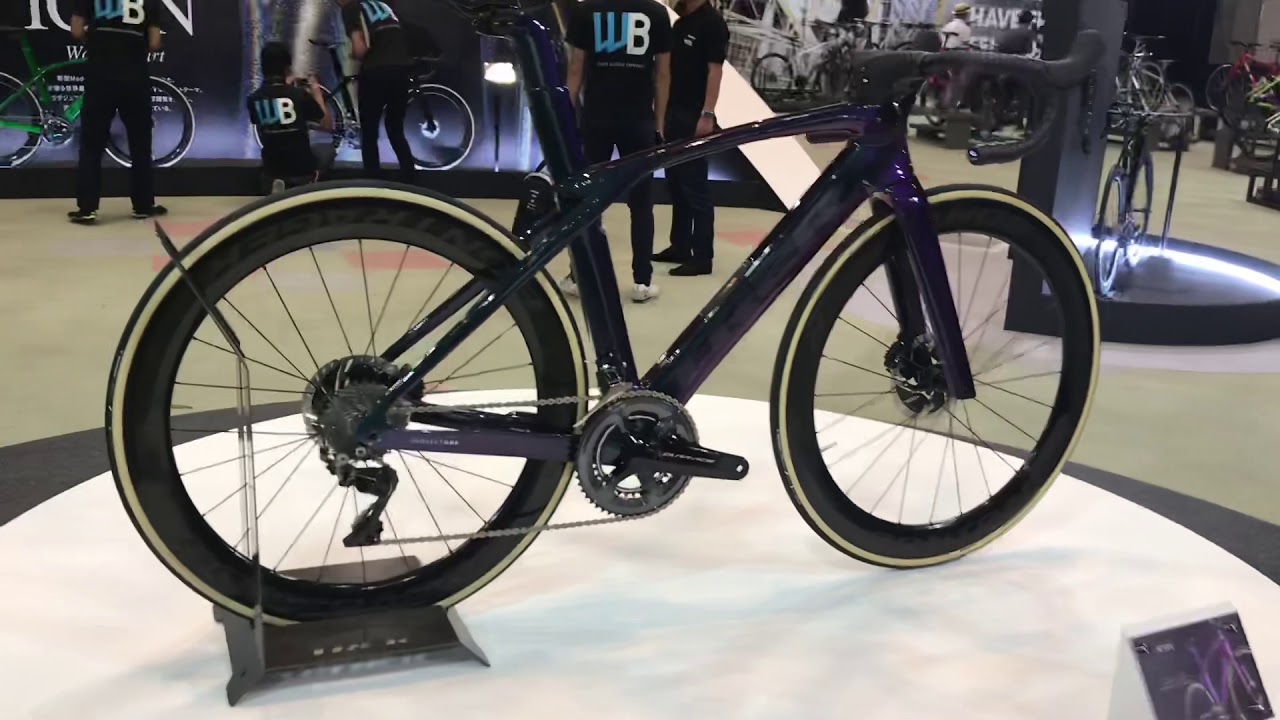 TREK 新型Madone SLR トレック マドン ICON エアロロードバイク Refliptive レフリィクティブ