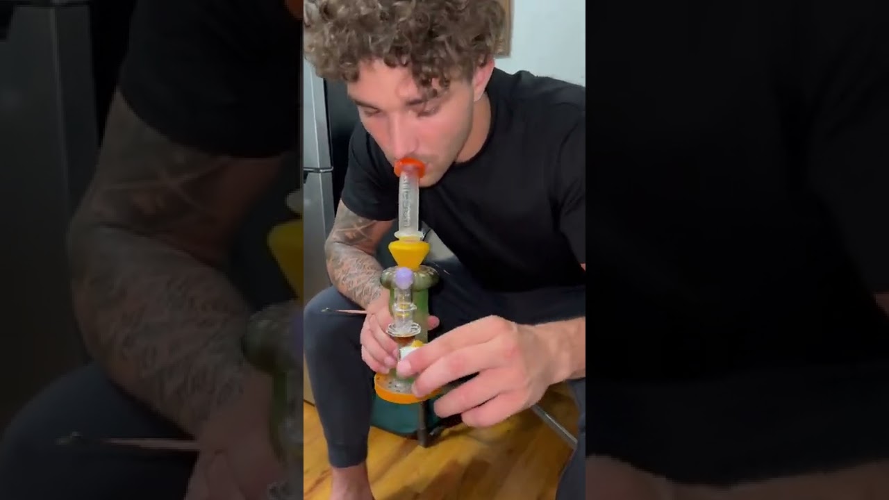 CORBIN TAKES HUGE LIVE RESIN DAB 😲 CHEECH BONG MILKED OUT 😳