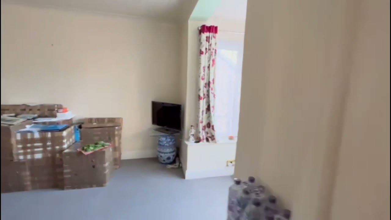 76 Windmill Lane, Greenford, UB6 9DS YouTube