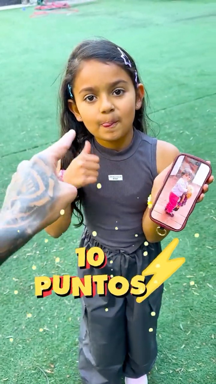 Calificando La Foto Más Bonita de Mis Hermanitas Bebés