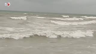 Karadeniz’de Dalgalar Sahilleri Dövdü