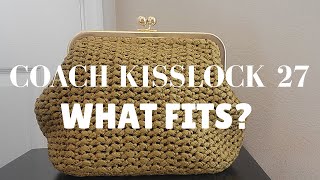 WHAT'S IN MY BAG | COACH KISSLOCK 27 | MUTED OLIVE