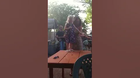 Sara's debut