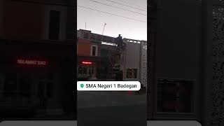 PEMASANGAN HURUF TIMBUL