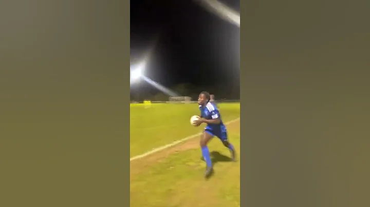 The distance on this throw-in 🤯