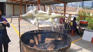 Grilled Crocodile Meat -Taiwan Street Food 烤鱷魚肉| 雞肉 ... 