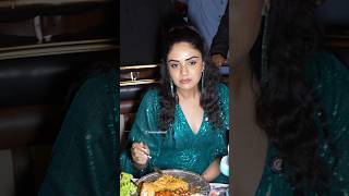 anchor #sreemukhi beautiful at fursat kitchen grand opening #cinemaahunt