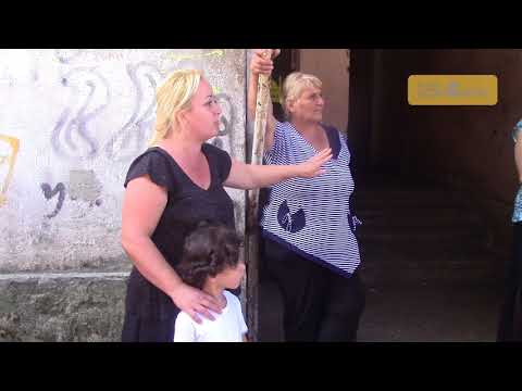 ზუგდიდში დევნილთა ჩასახლებაში იატაკი ჩაინგრა