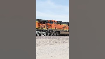 BNSF 7402 EB 3-26-2025 DAGGETT, CA #railtrack #passengertrain #automobile