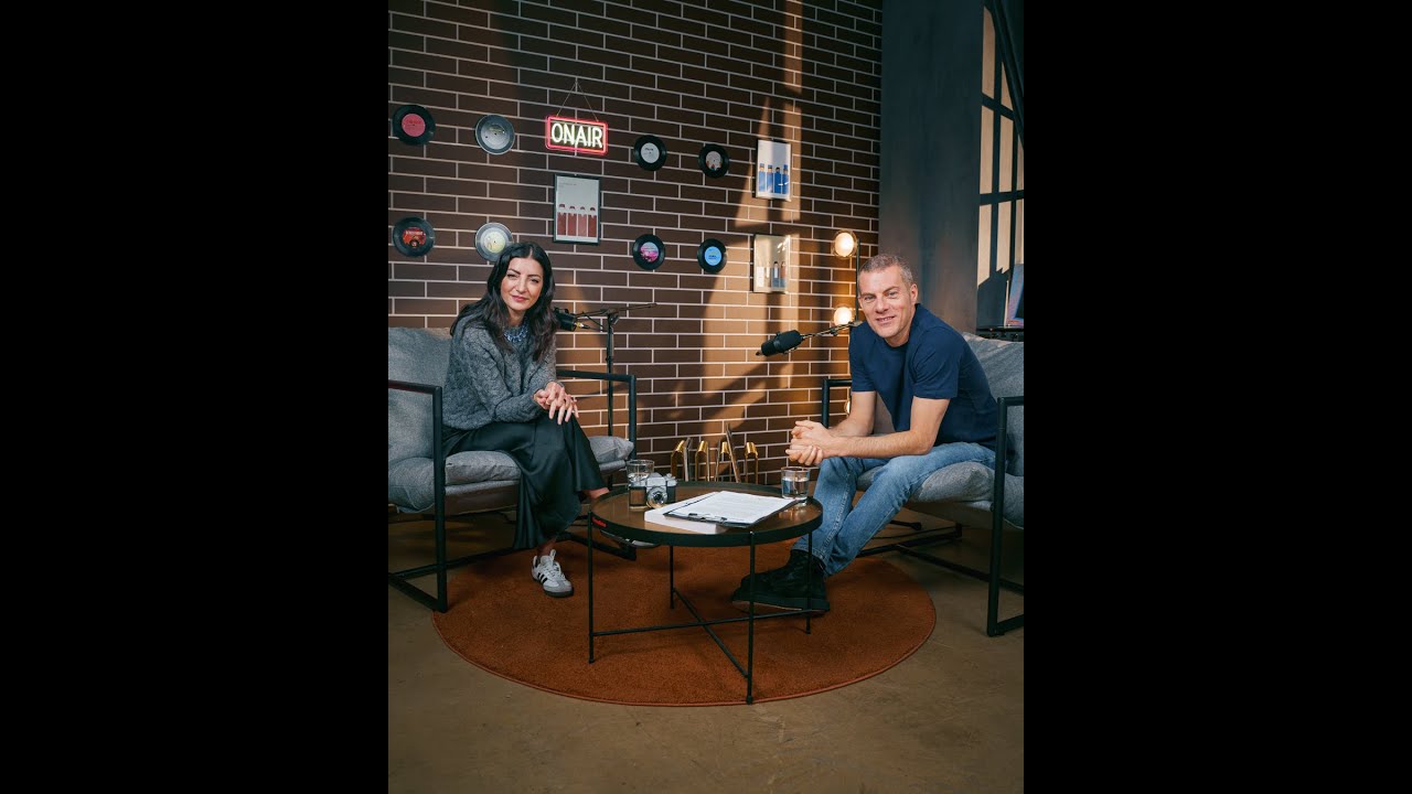 BIZ 4 | Ep01 | Talenti e piattaforme con Carla Armogida