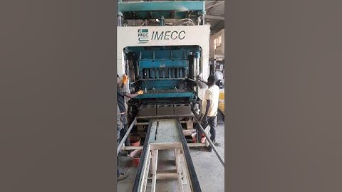 25cm Blocks Forming in Seconds! #smartblockline #concreteblocks #machine