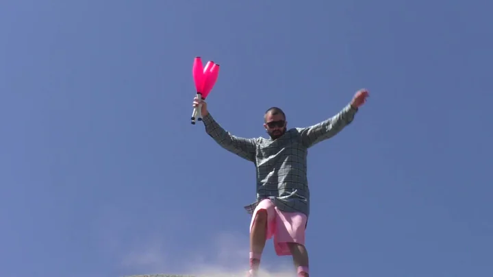 ICE CREAM (melted juggling by Wes Peden)