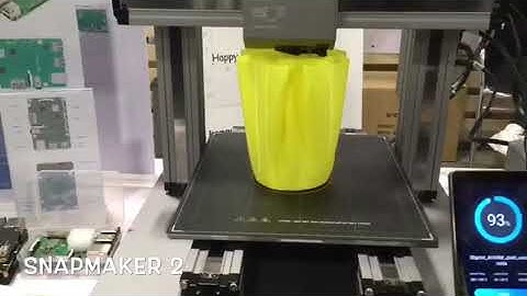 The Snapmaker 2 is printing at CES2019!