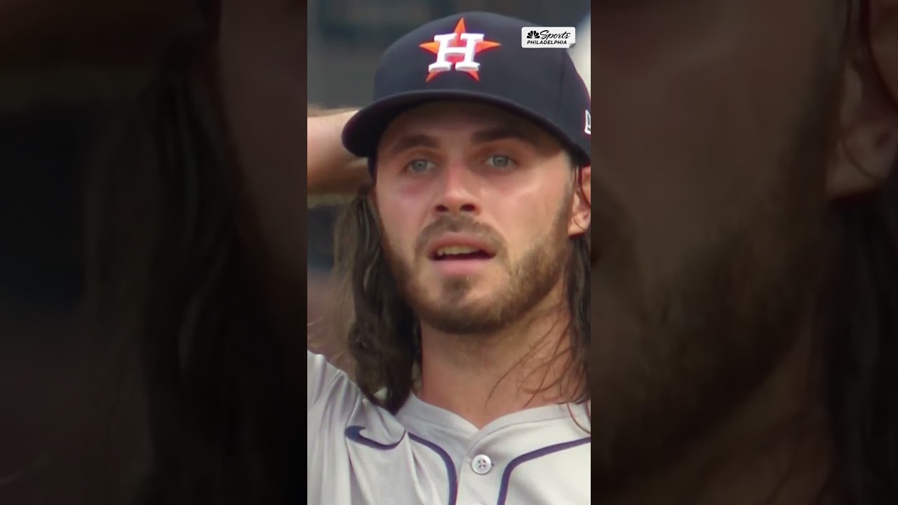 Astros' Mauricio Dubón saves no-hitter with incredible catch on Brandon Marsh at the wall