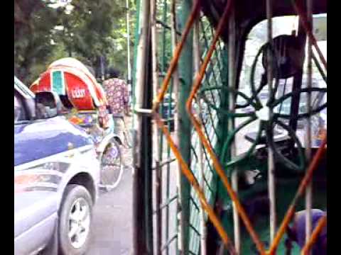 Driving around Dhaka in a CNG/Auto-Rickshaw - YouTube
