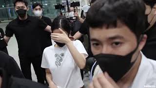 Jennys Panic Attack At The Airport