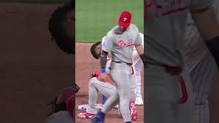 Juan Soto gets out of the pickle!