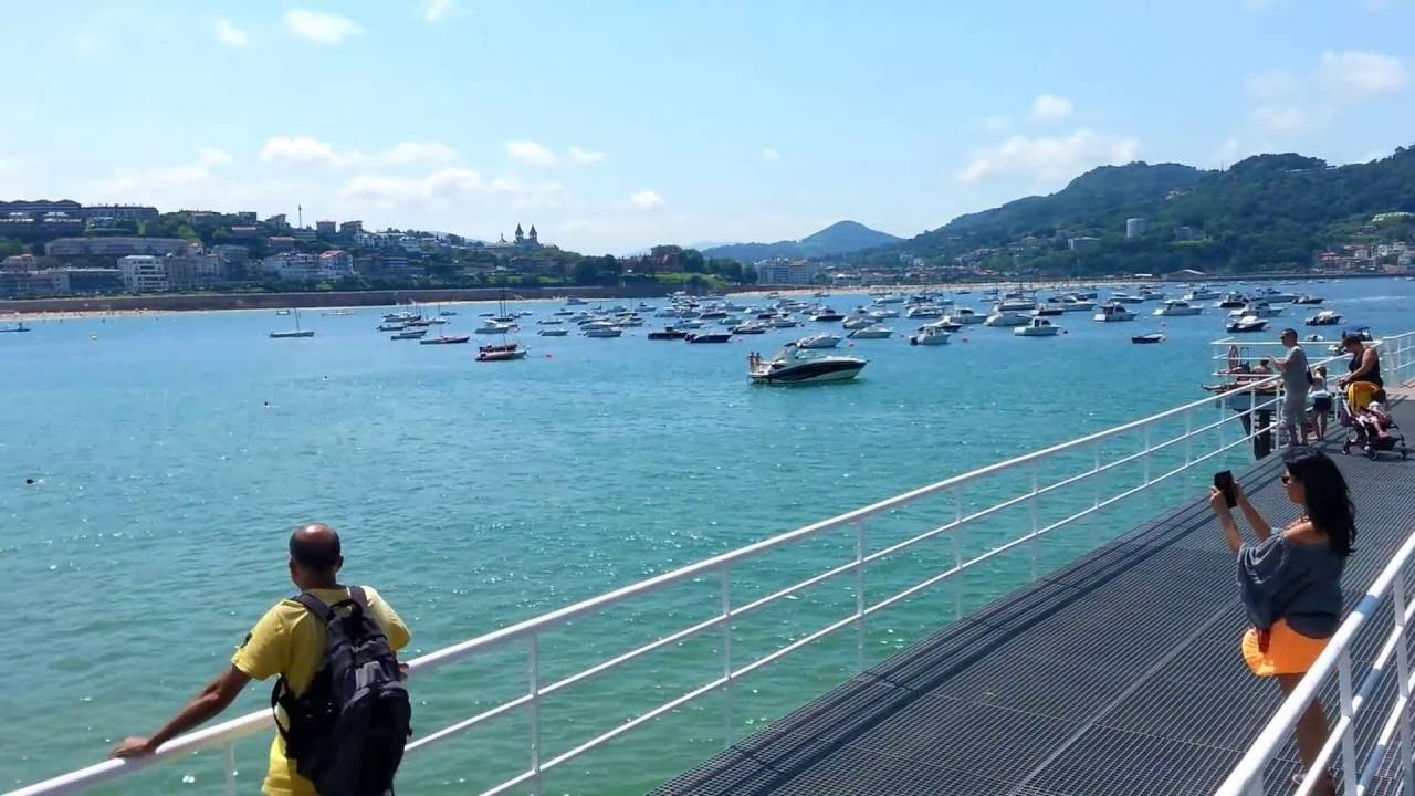 Espagne Pays Basque Donostia San Sebastián Centre Côté Playa De La Concha En Musique