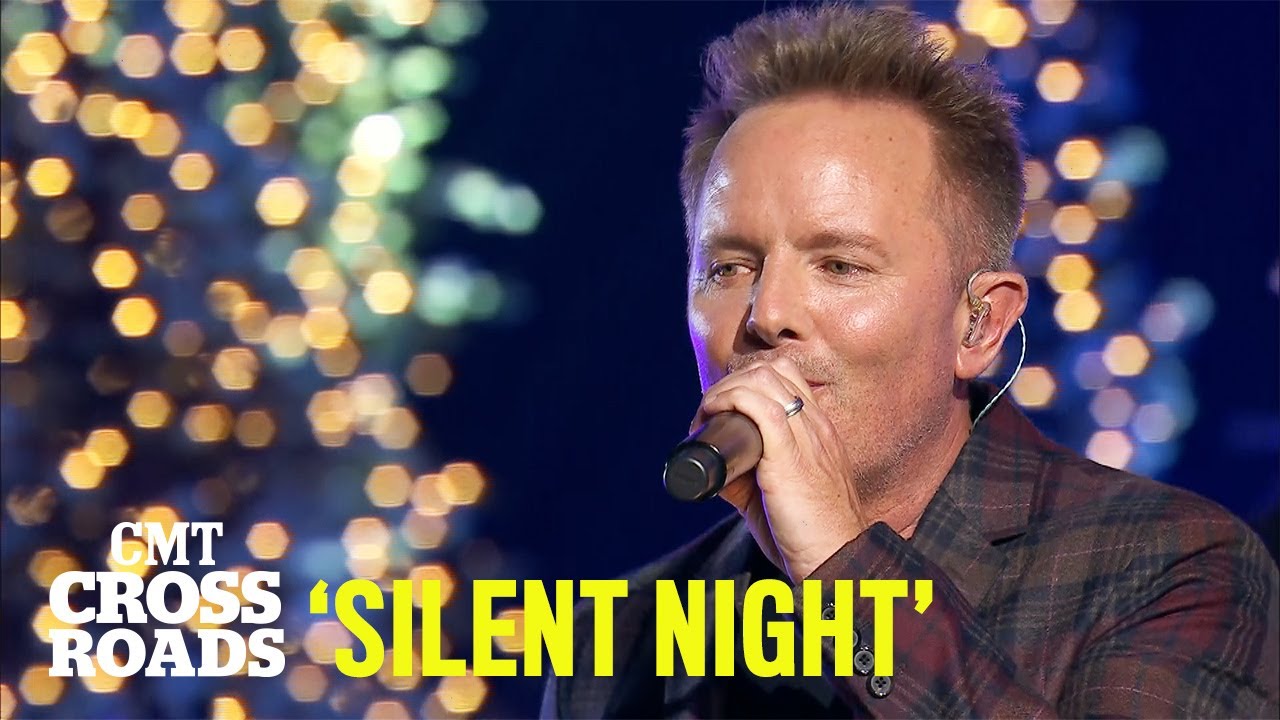 Brett Young & Chris Tomlin Perform 'Silent Night' 🎤 CMT Crossroads Christmas Brett Young & Chris Tomlin Perform 'Silent Night' 🎤 CMT Crossroads Christmas