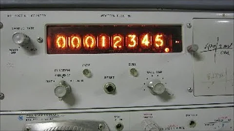 How to test and use a vintage NIXIE TUBE frequency counter.