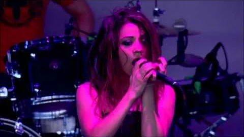 Flyleaf - Full Stage Family Values 2006 HD